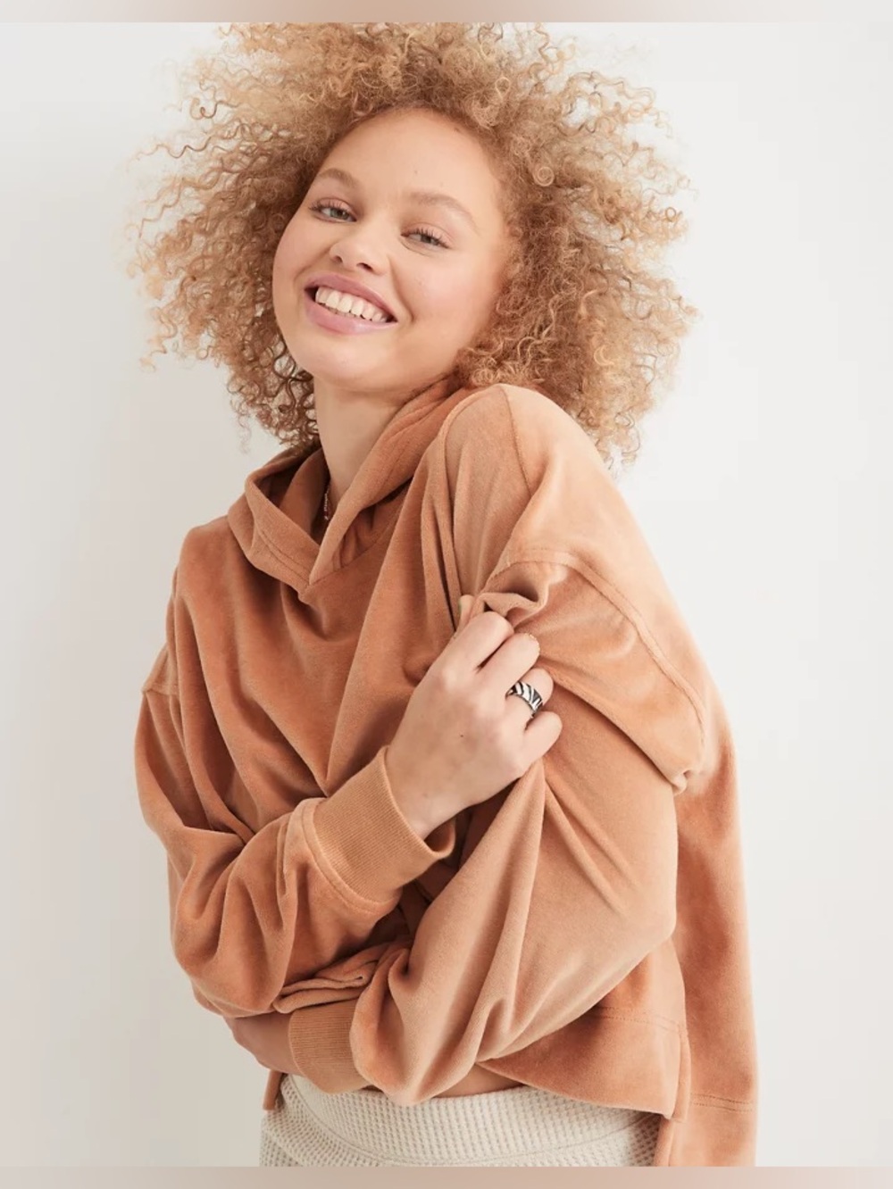 Aerie Velour Cropped Hoodie Beach Dune Col-or